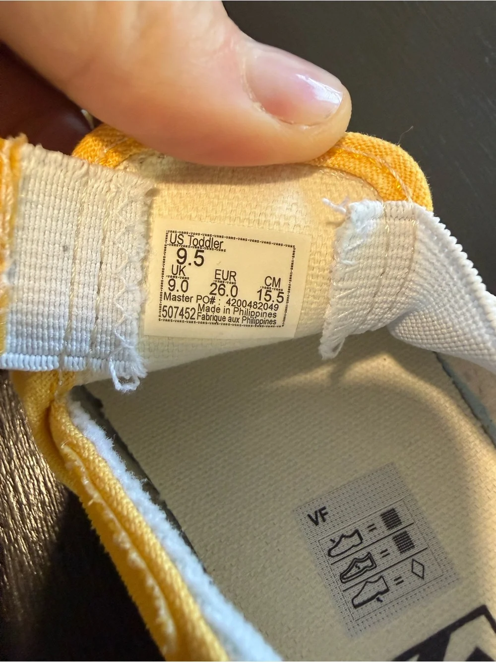 NWT toddler 9.5 classic slip on vans- banana yellow